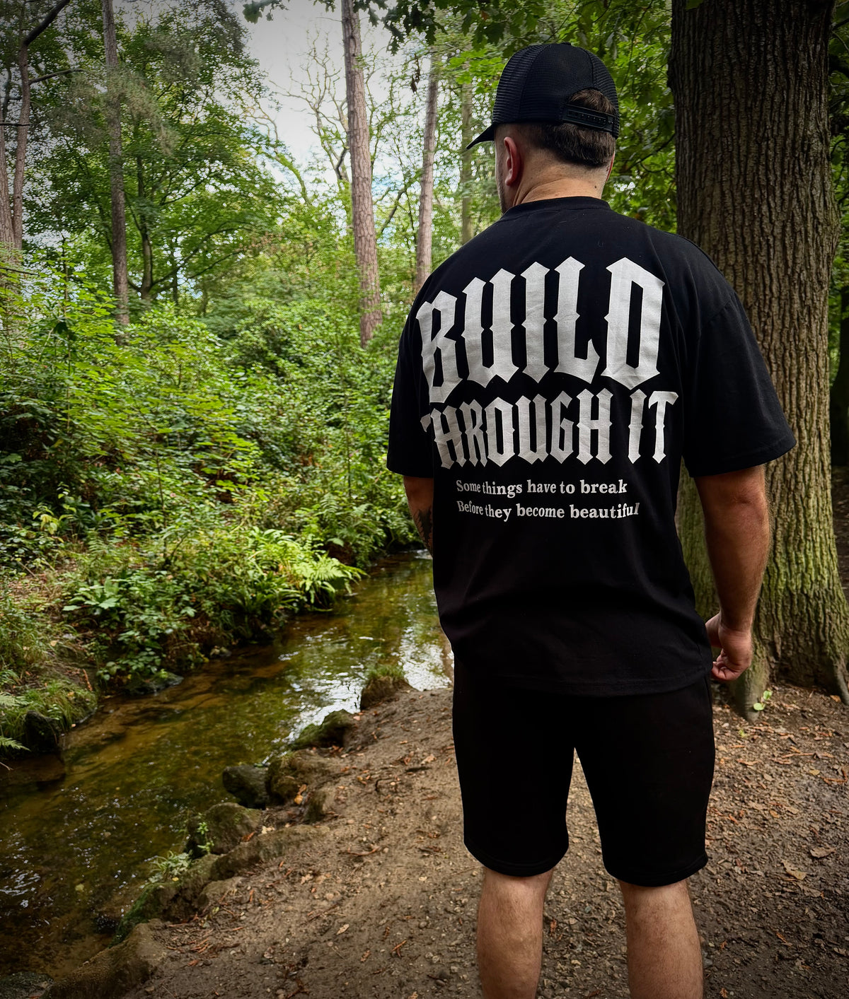 Essentials tee