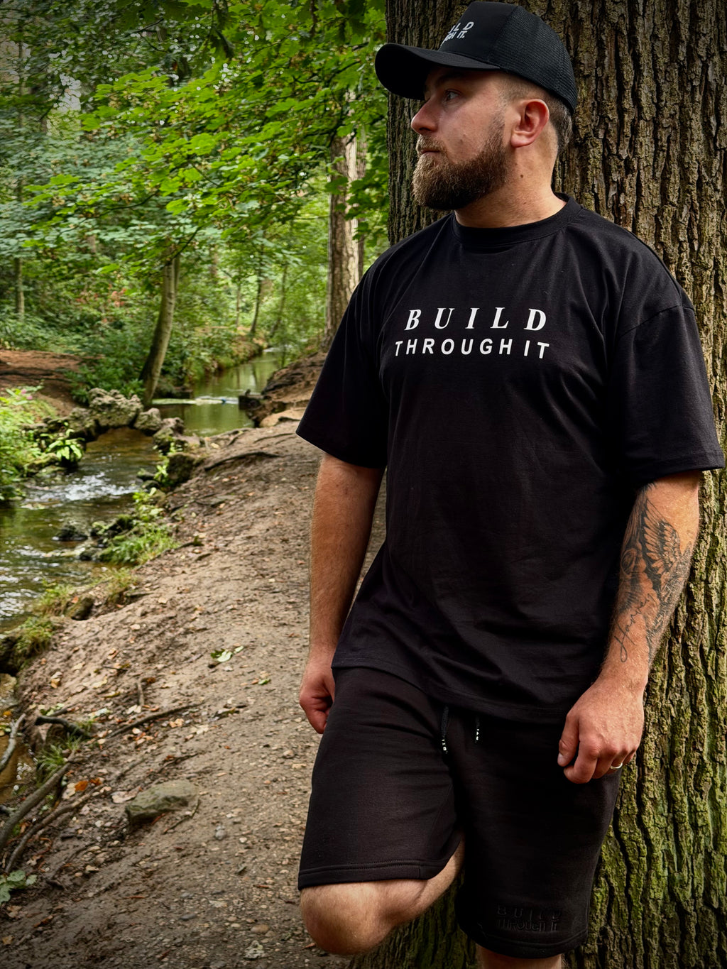 Essentials tee